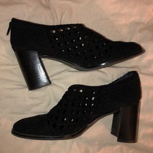 90’s inspired Jeffrey Campbell crochet mule